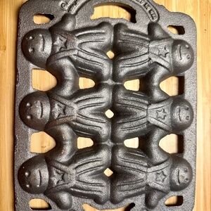 Vintage John Wright All American Gingerbread Mold